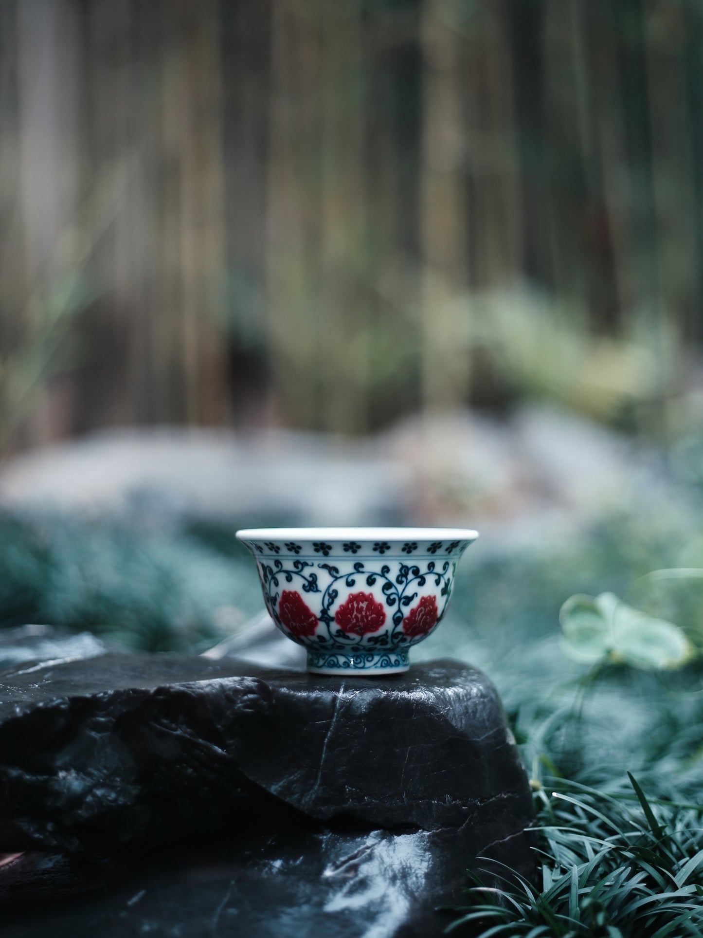 Oriday Imitation Ming Blue-and-White Underglaze Red Tea Set Entwined Lotus Host Cup with Weighted Base + Teapot Set