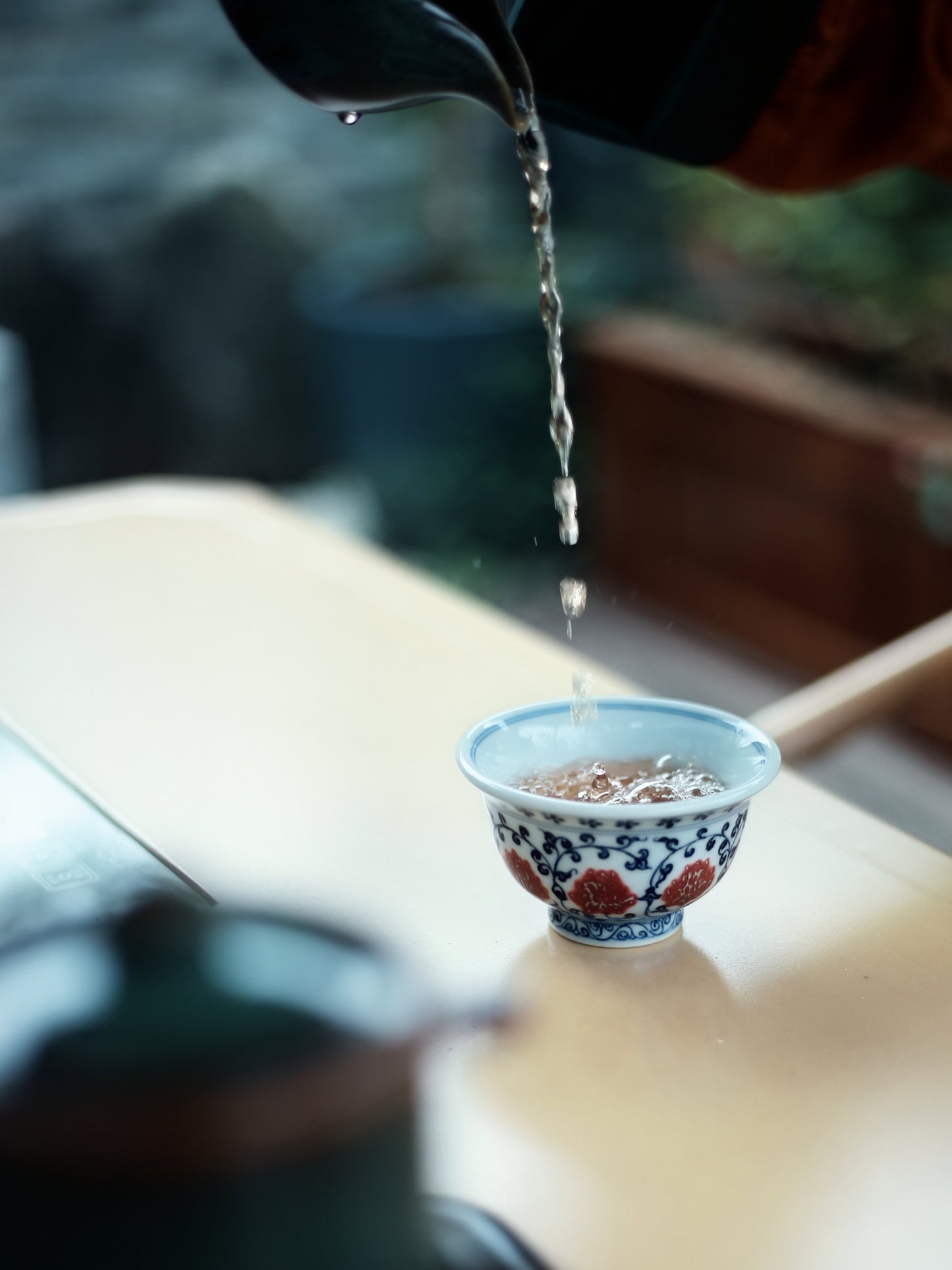 Oriday Imitation Ming Blue-and-White Underglaze Red Tea Set Entwined Lotus Host Cup with Weighted Base + Teapot Set