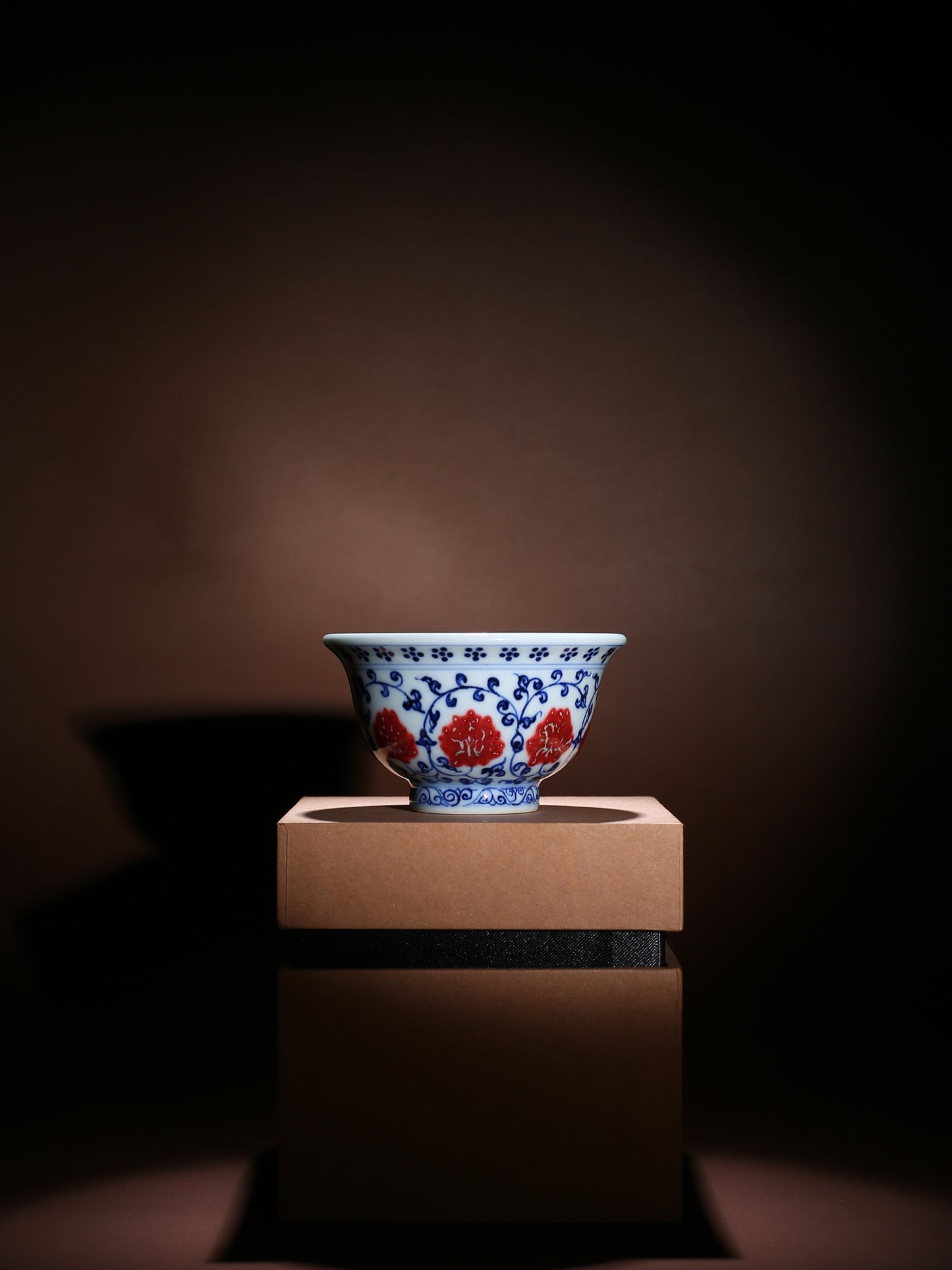 Oriday Imitation Ming Blue-and-White Underglaze Red Tea Set Entwined Lotus Host Cup with Weighted Base + Teapot Set