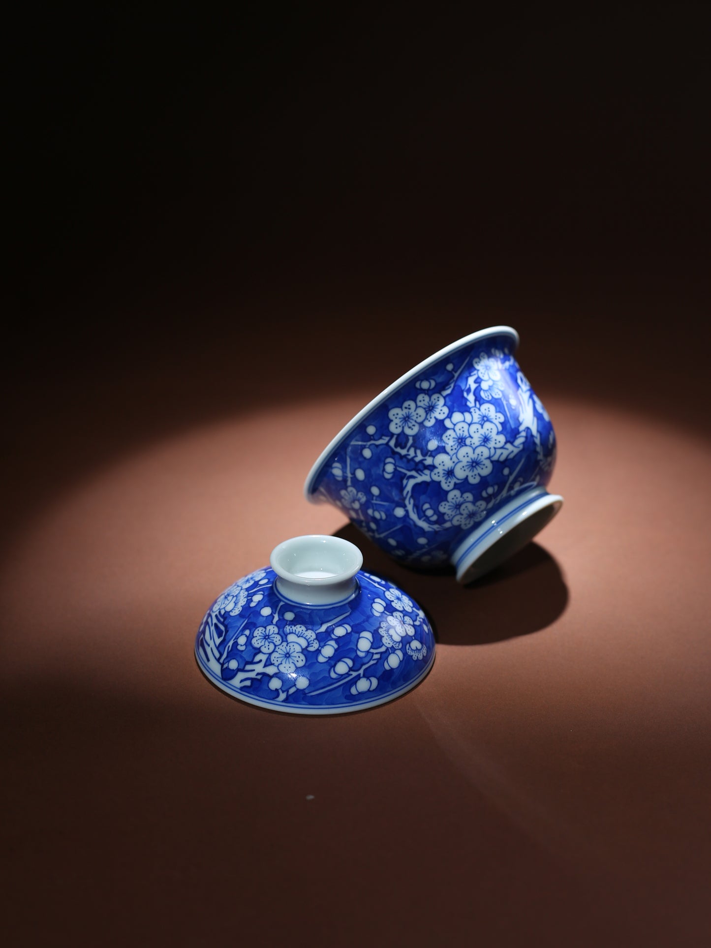 Oriday Hand-Painted Blue Plum Lidded Tea Cup | Antique-Style Ceramic Tea Set | Heat-Resistant Single Tea Bowl