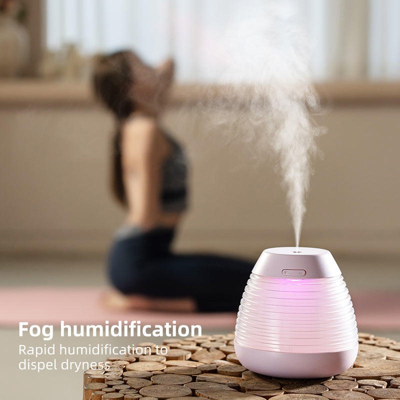 Oriday【가습기 추천 2025】솔방울 디자인 창의 아로마 디퓨저｜USB 조용한 가습・컬러풀 조명・물 부족 시 자동 전원 차단｜사무실 및 가정용에 적합
