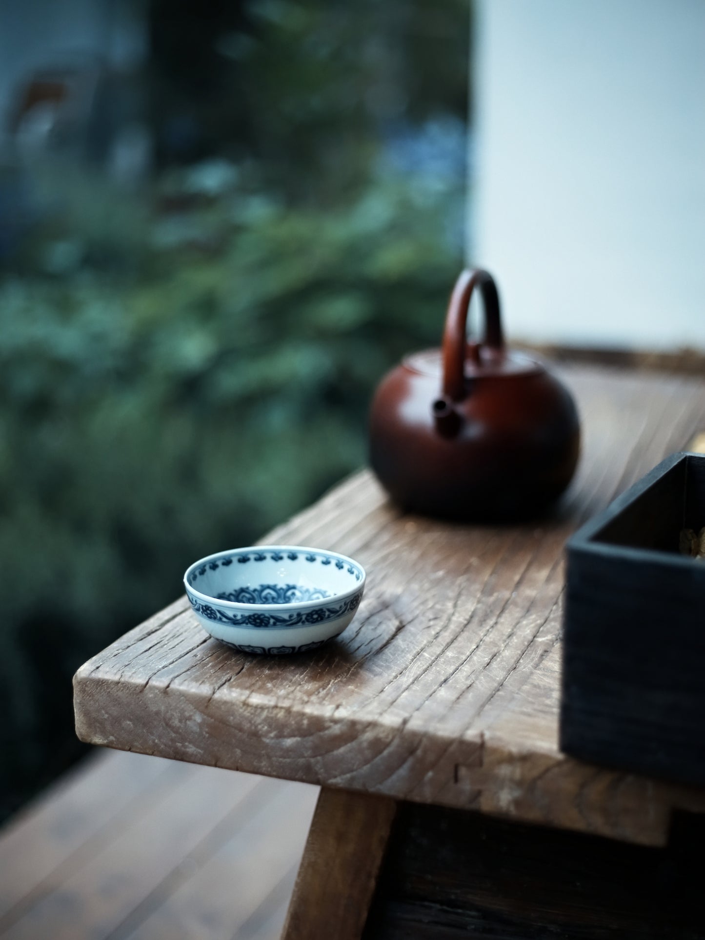 Oriday 純手繪青花寶相紋普洱杯｜復古陶瓷臥足主人杯｜送禮自用茶杯推薦